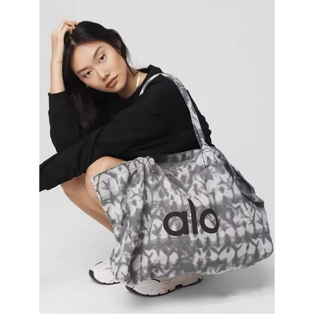 ALO Yoga Gray Tie-Dye Shopper Tote Bag